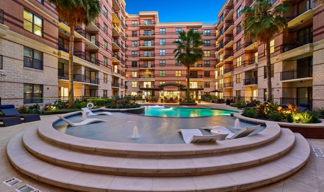 Live Luxuriously